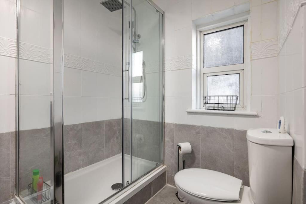 2A - Bright & Airy 2 Bed Flat - 20 Mins To Central Λονδίνο Εξωτερικό φωτογραφία