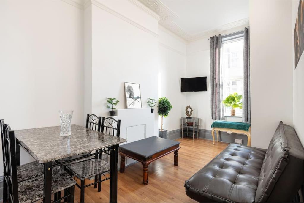 2A - Bright & Airy 2 Bed Flat - 20 Mins To Central Λονδίνο Εξωτερικό φωτογραφία