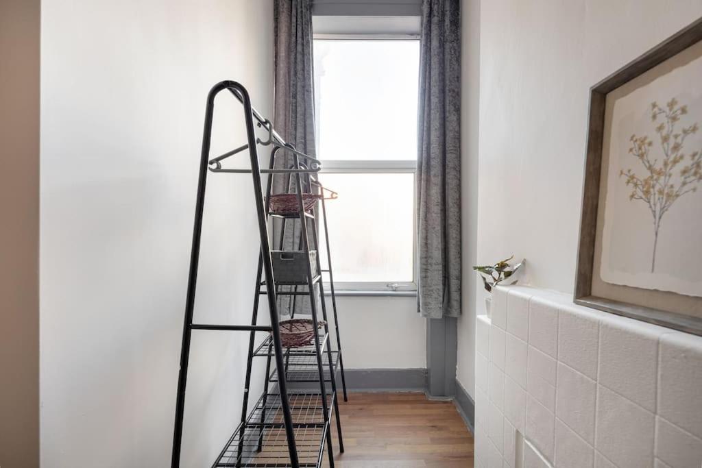 2A - Bright & Airy 2 Bed Flat - 20 Mins To Central Λονδίνο Εξωτερικό φωτογραφία