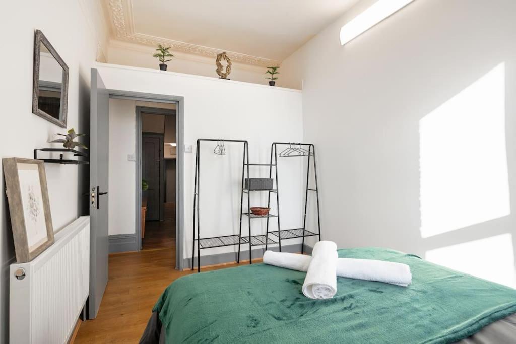 2A - Bright & Airy 2 Bed Flat - 20 Mins To Central Λονδίνο Εξωτερικό φωτογραφία